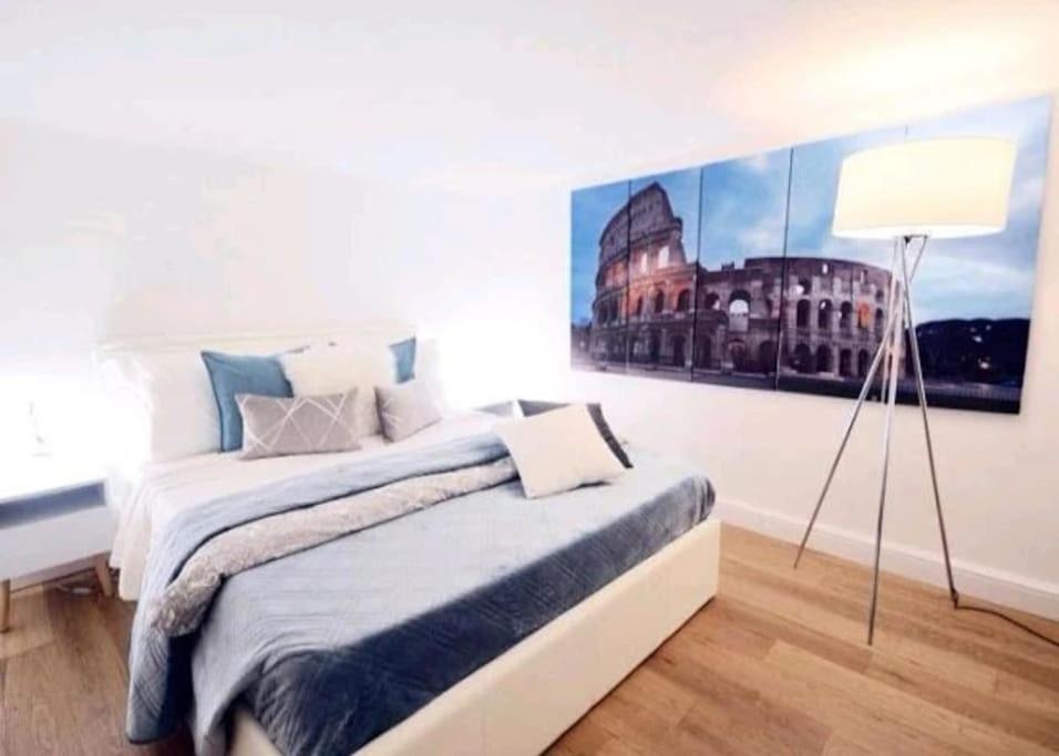 Apartment Campo De'fiori-rome By Foot Charming Aircwif Netflix Rom