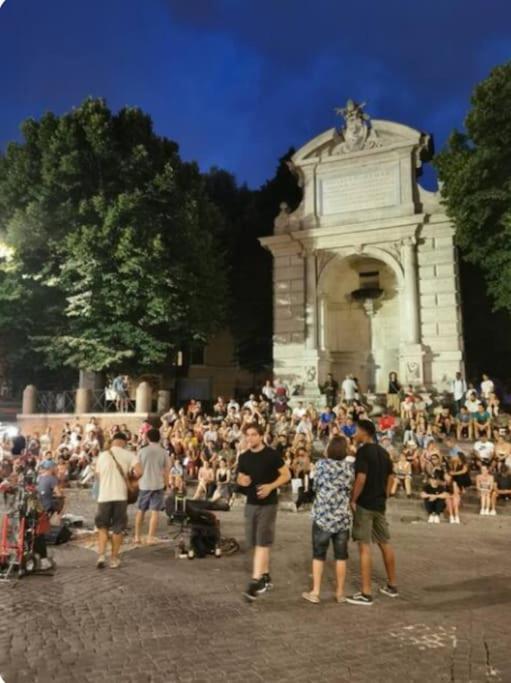 Campo De'fiori-rome By Foot Charming Aircwif Netflix