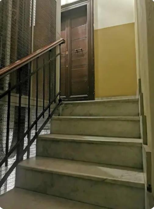 Apartment Campo De'fiori-rome By Foot Charming Aircwif Netflix *